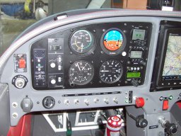  &quot;Graupner in Groß&quot; oder Flugzeugbau im Maßstab 1:1